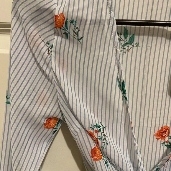 Wrap top - Picture 3 of 3